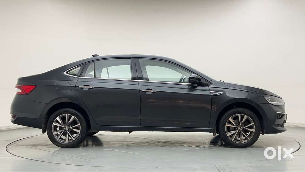 Skoda Slavia Style 1.0l Tsi At, 2023, Petrol