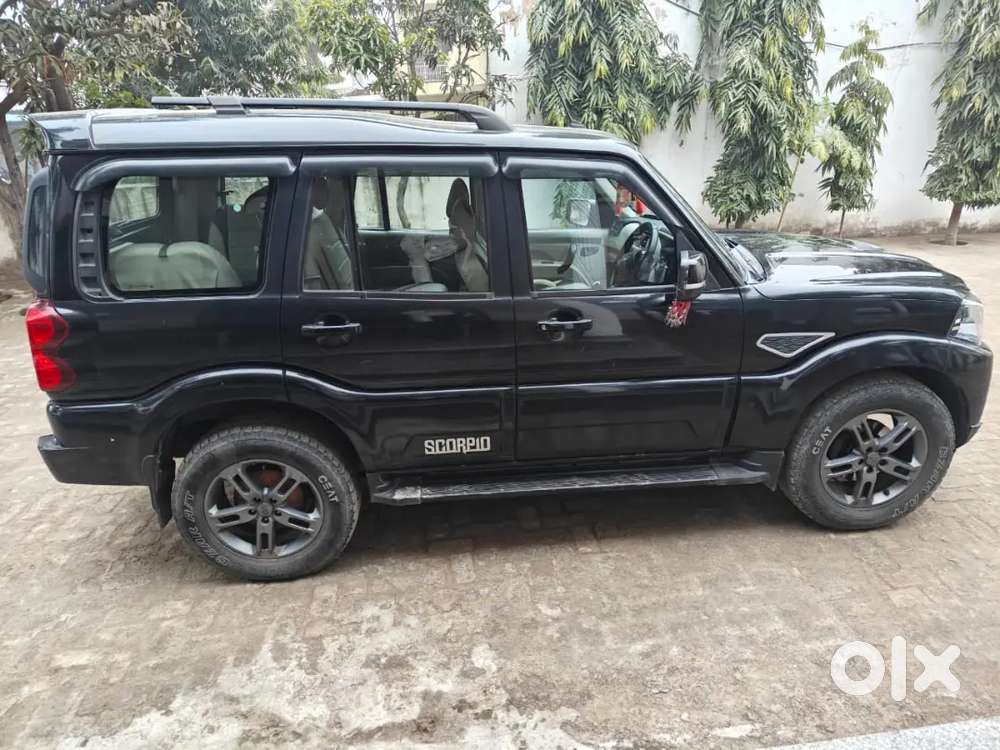 Mahindra Scorpio 2019 Diesel 98000 Km Driven