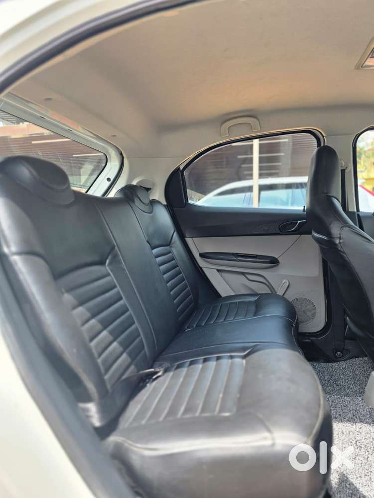 Tata Tiago Xe, 2018, Petrol