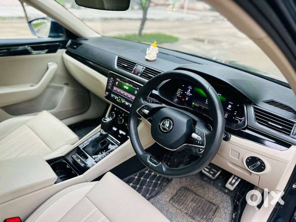 Skoda Superb L&k 2.0 Tdi At, 2022, Petrol