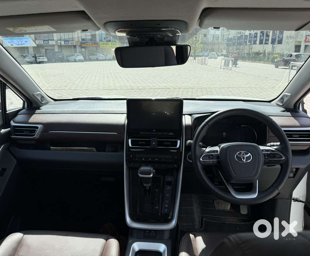 Toyota Innova Hycross 2.0 Zx (o) Hybrid 7 Str, 2024, Cng & Hybrids