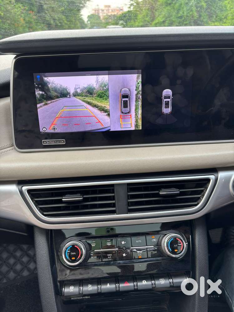 Mahindra Xuv700 2.0 Ax 7 Petrol At Str, 2022, Petrol