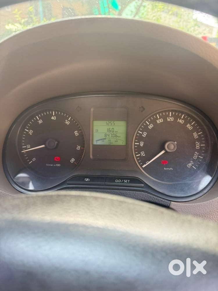 Skoda Rapid Petrol Manual 2014