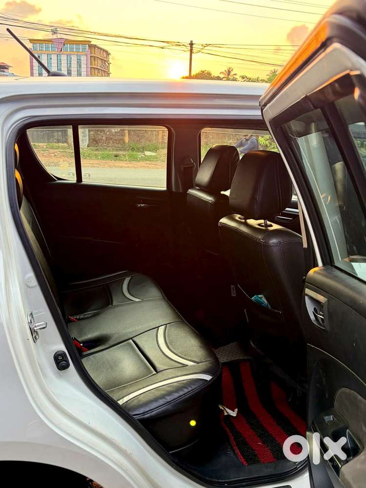 Maruti Suzuki Swift Vxi Abs Bsiv, 2015, Petrol