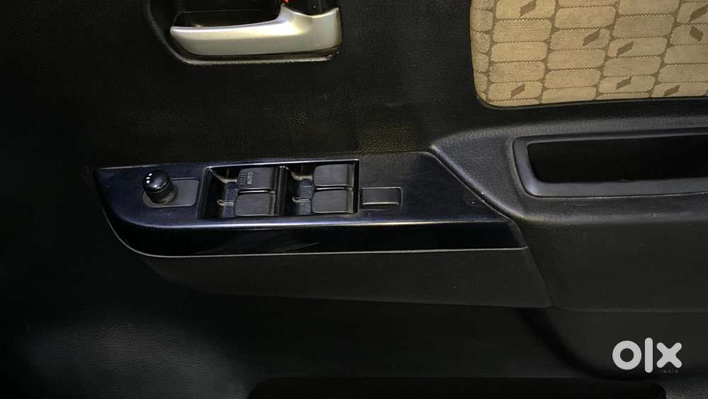 Maruti Suzuki Wagon R Vxi Amt, 2017, Petrol