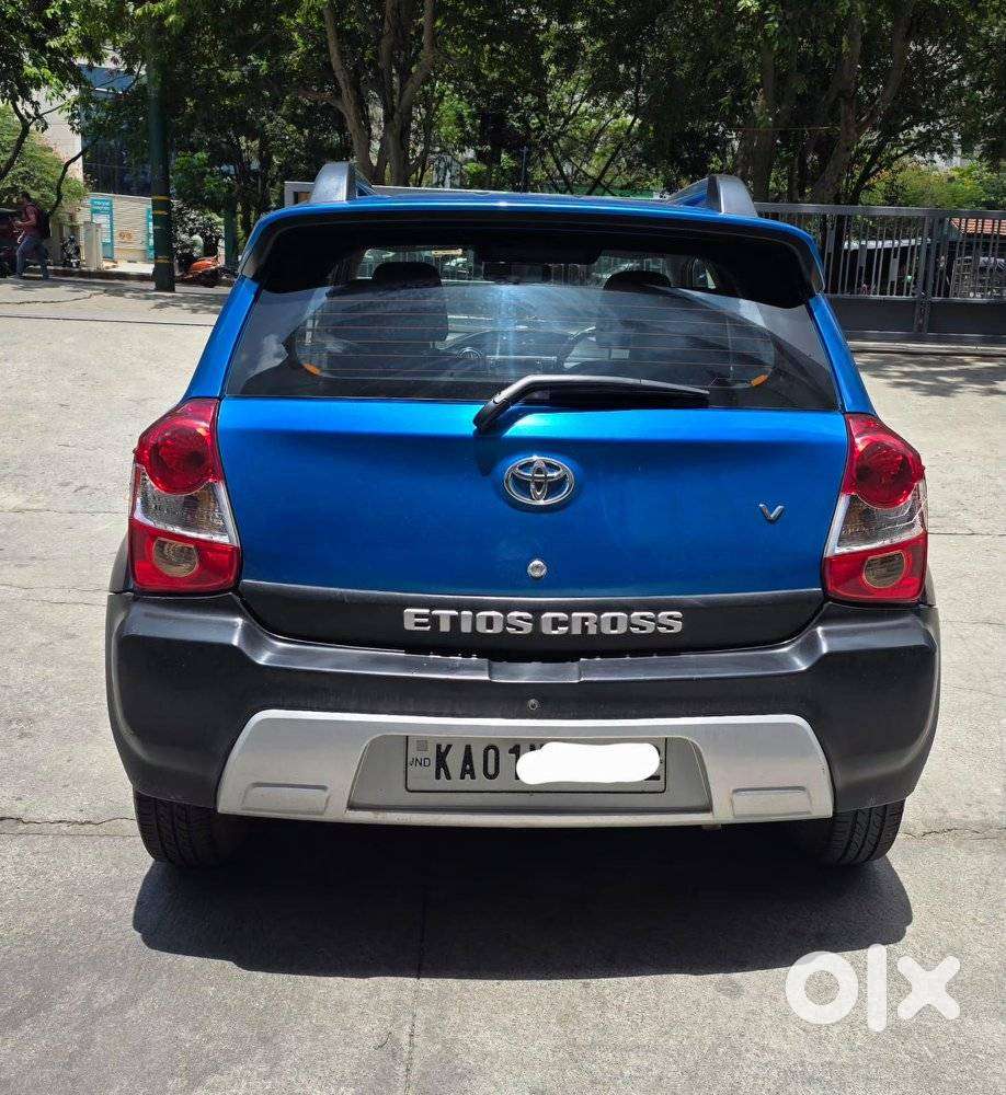 Toyota Etios Cross 1.5l V, 2014, Petrol
