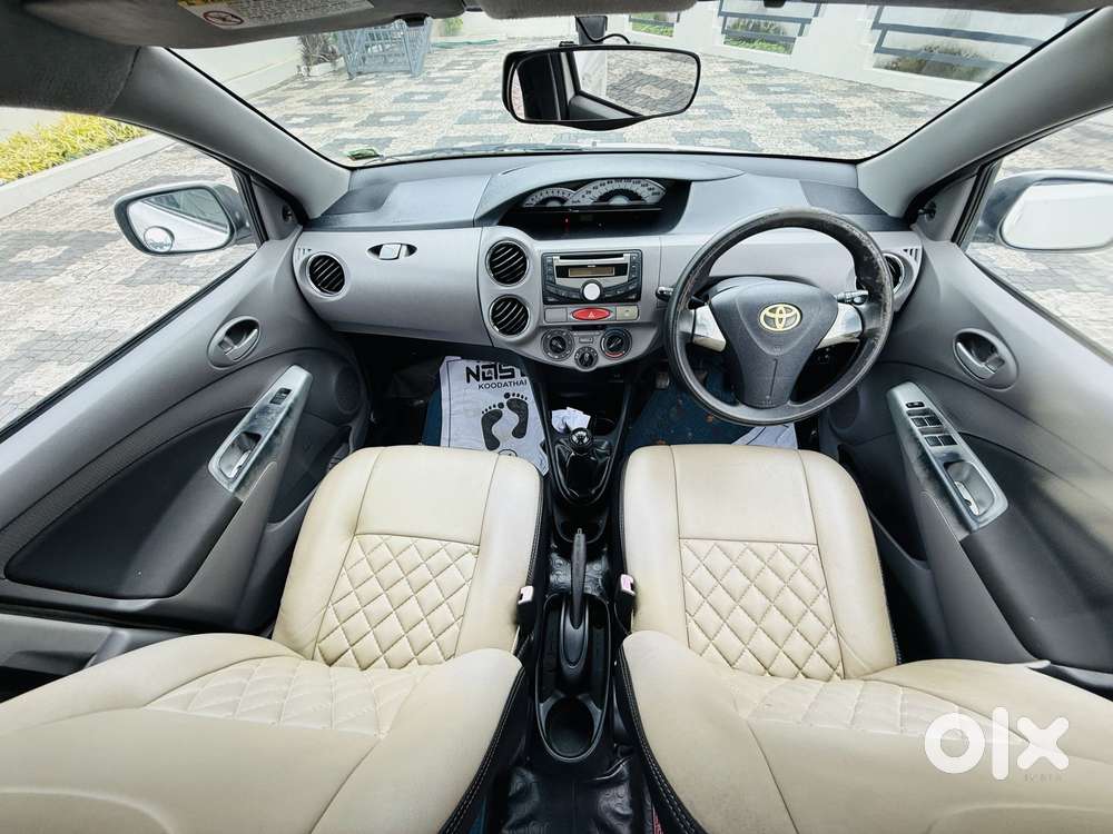 Toyota Etios V, 2011, Petrol