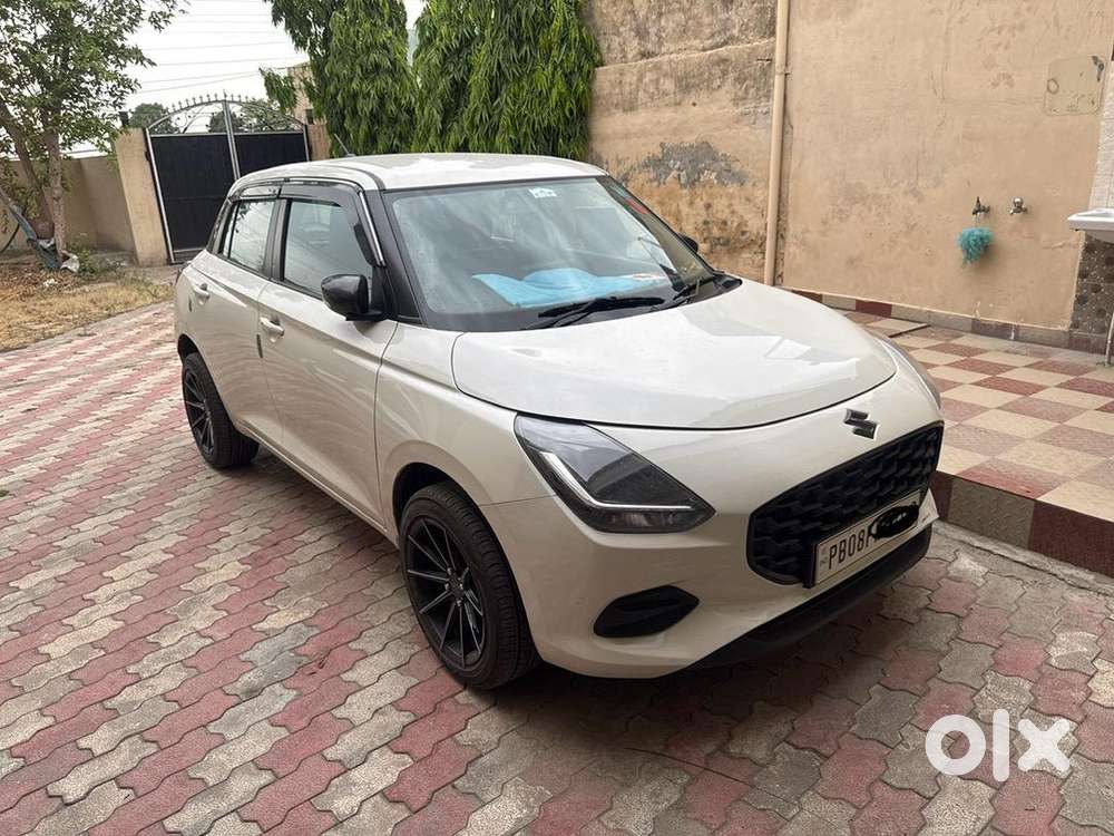 Maruti Suzuki Swift 2025 Vxi Optional Automatic