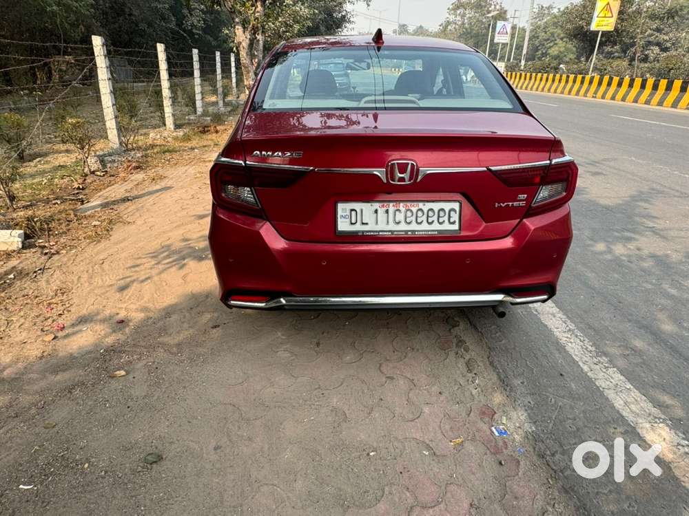 Honda Amaze Vx Cvt Automatic (top Model)  Oct 2021  Cherry Red