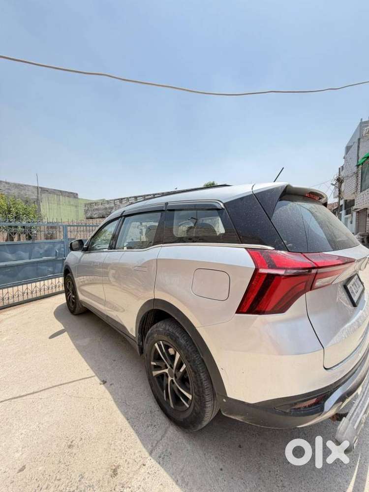 Mahindra Xuv700 2.0 Mx Petrol Mt 5 Str, 2022, Petrol
