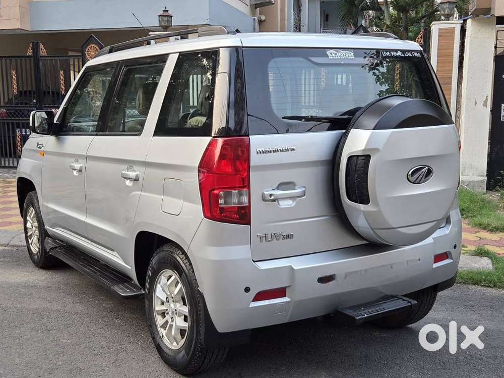 Mahindra Tuv 300 Mhawk100 T8, 2016, Petrol