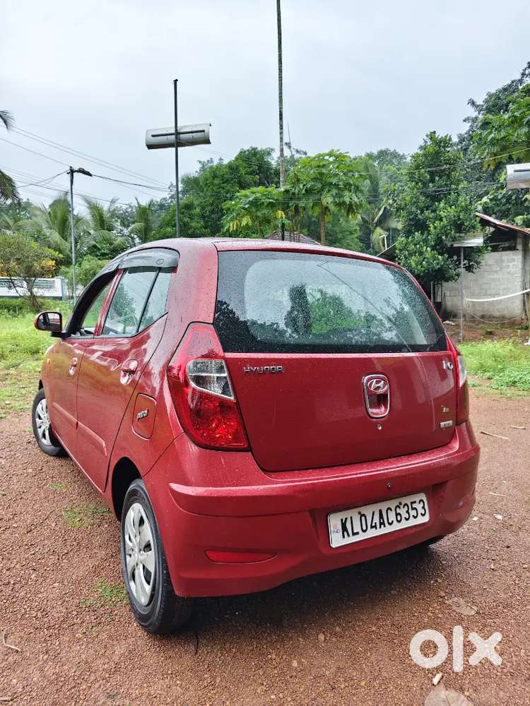Hyundai I10 2012 Petrol 70000 Km Driven