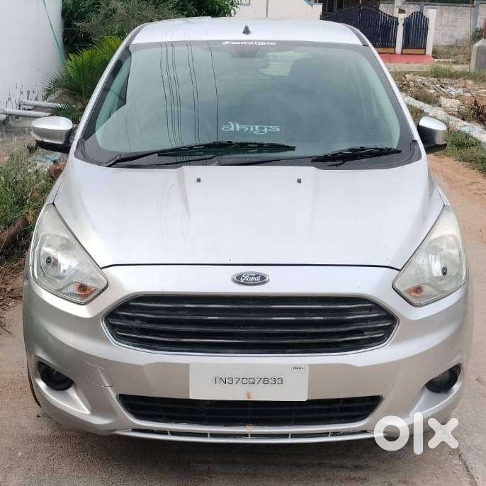 2016 Ford Figo Titanium Petrol (ing - Silver )