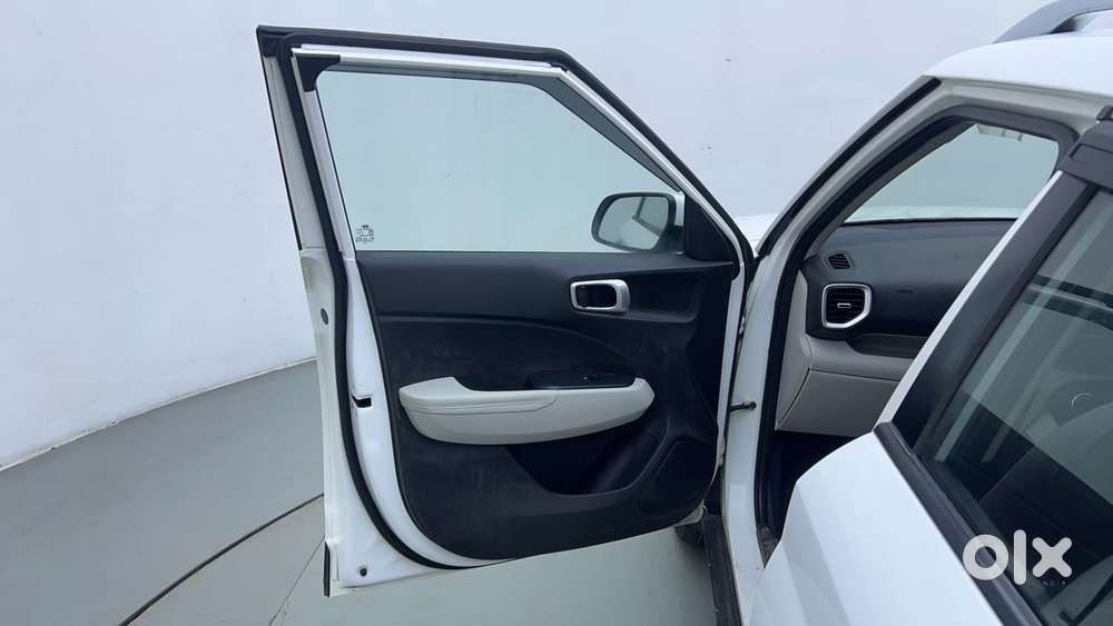 Hyundai Venue 1.0 Sx (o) Turbo Dct, 2023, Petrol