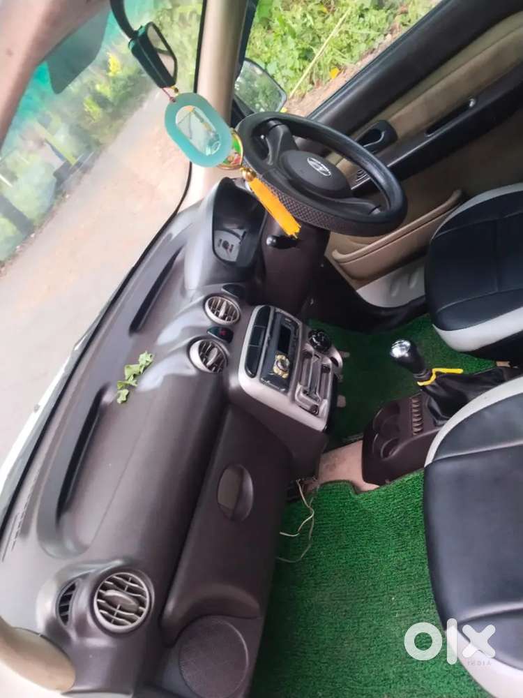 Hyundai Santro Gls Ii 2012 Petrol Car