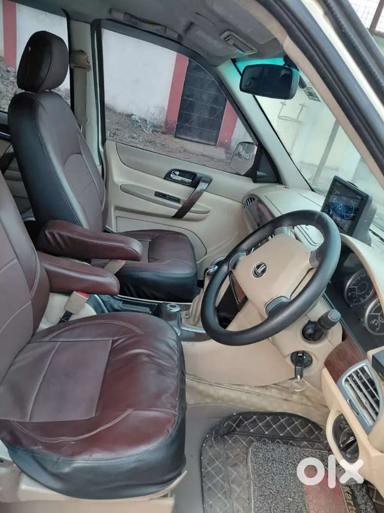 Tata Safari Strome 2013