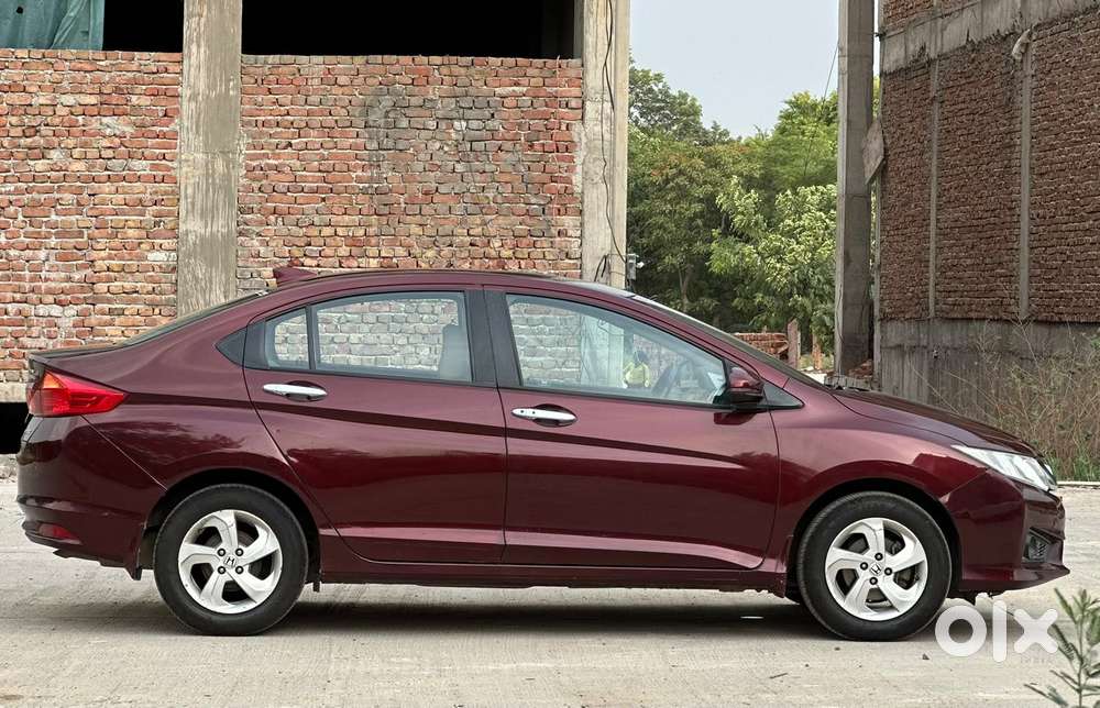 Honda City V At I-vtec, 2016, Petrol