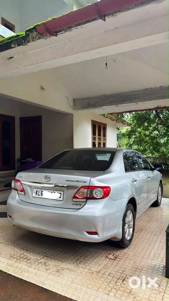 Toyota Corolla Altis 2012