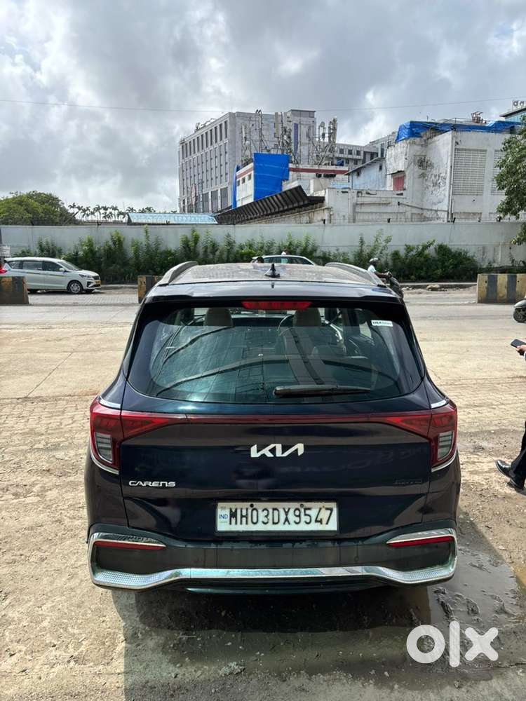 Kia Carens 2024 Petrol 67000 Km Driven