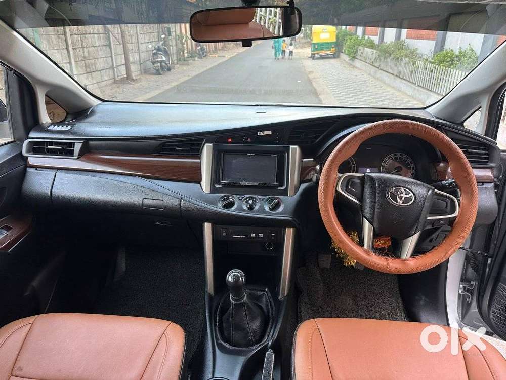 Toyota Innova Crysta 2.4 G Mt, 2017, Diesel