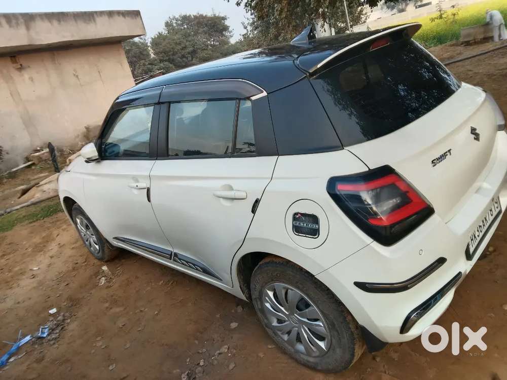 Maruti Suzuki Swift 2024 Petrol 33000 Km Driven