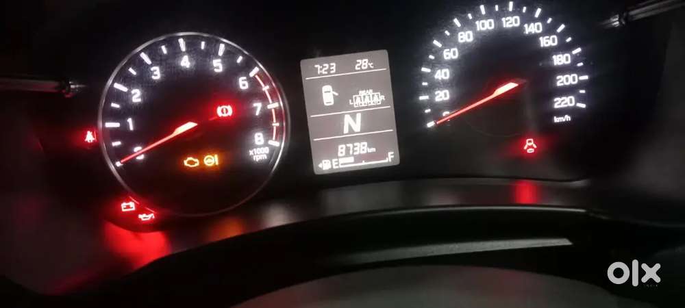 Maruti Suzuki Swift Vxi Petrol 2025 Ags
