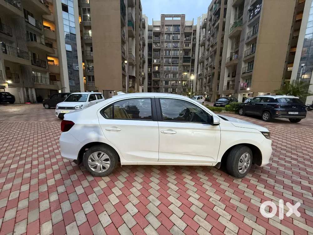 Honda Amaze Petrol 35,000 Km