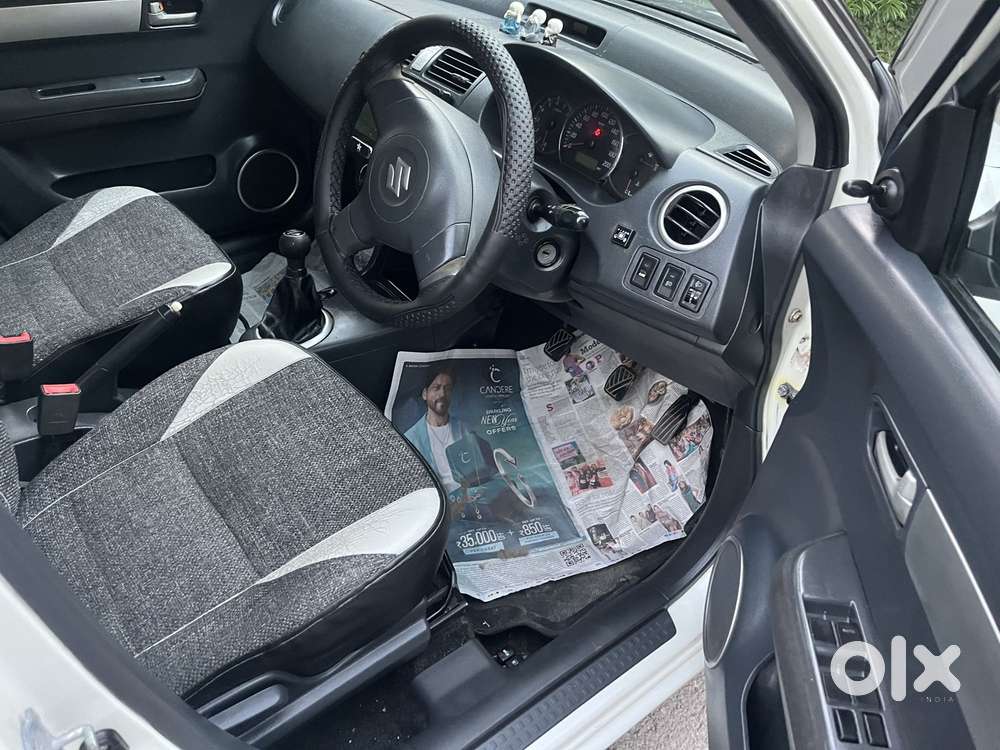 Maruti Suzuki Swift Vxi With Abs, 2011, Petrol