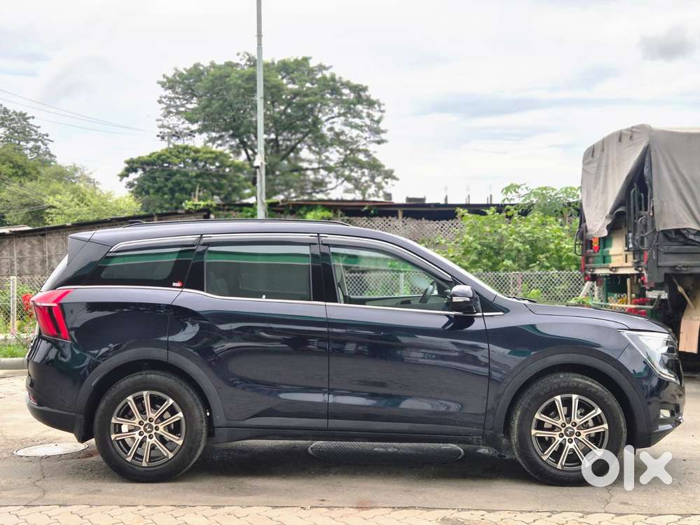 Mahindra Xuv700 2.0 Ax 7 Petrol Mt Str, 2023, Petrol