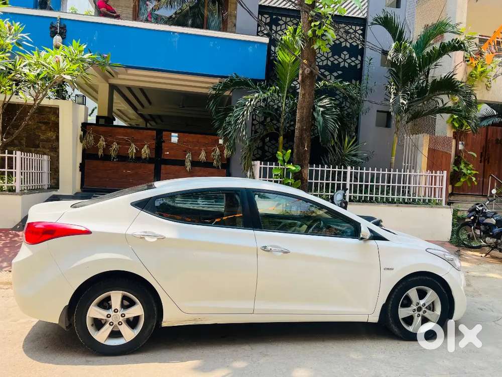 Hyundai Elantra 2013