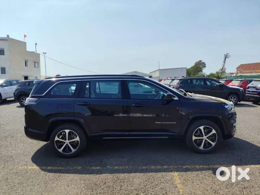 Jeep Meridian  Overland 4x2 At 2025 Diesel 14000 Km Driven