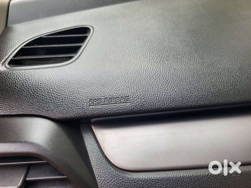 Maruti Suzuki Swift Vxi + Manual, 2022, Petrol