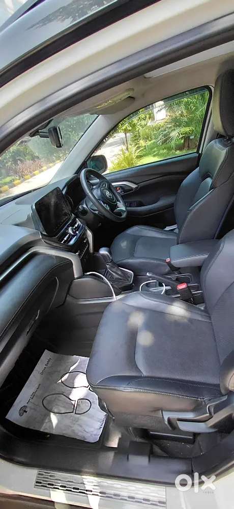 Toyota Urban Cruiser Hyryder 2024 Petrol Well Maintained