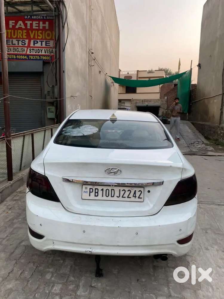 Hyundai Fluidic Verna 2011 Diesel 85000 Km Driven