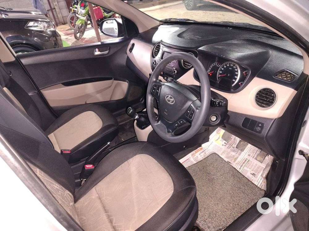 Hyundai Grand I10 Sportz, 2016, Petrol