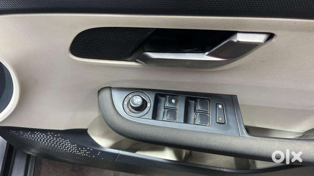Tata Altroz 1.2 Xz (o), 2022, Petrol