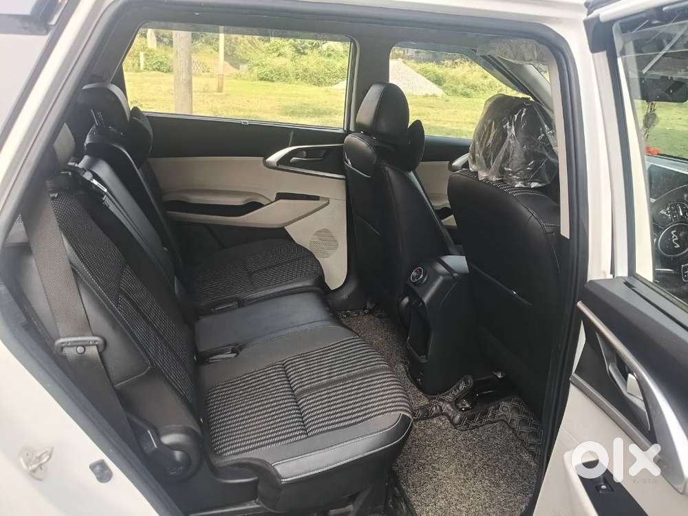 Kia, Carens, Prestige 7 Str,2 Years 3 Months