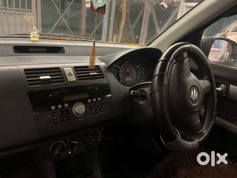 Maruti Suzuki Swift Dzire 2011