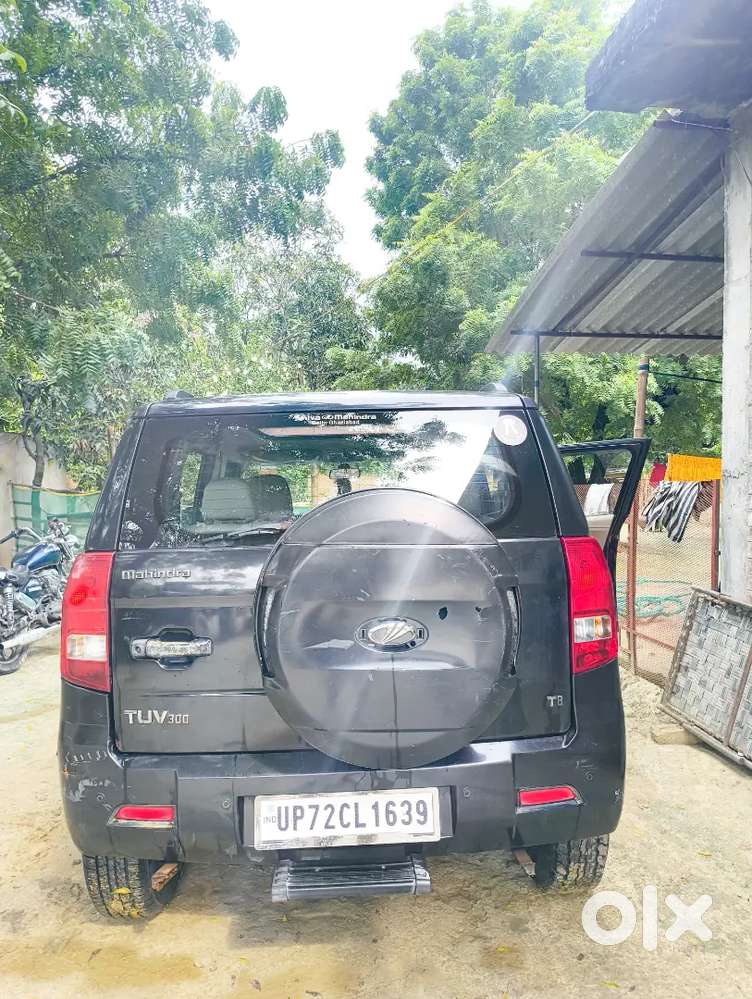 Mahindra Tuv 300 2016 Dual Tone