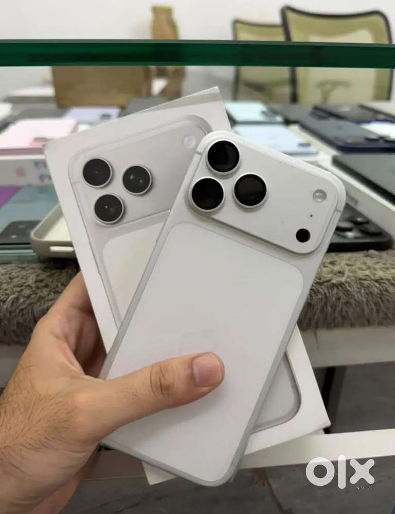IPHONE 17 PRO MAX WHITE COLOUR WITH WARRANTY STORAGE (( 512GB))