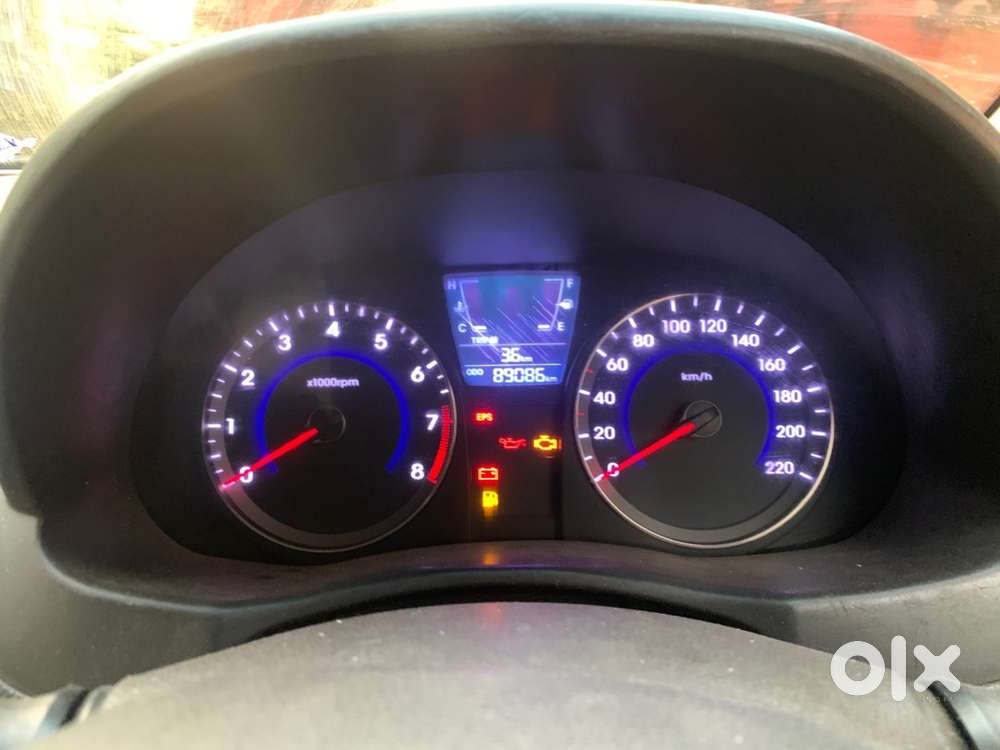 Hyundai Verna Petrol 2012