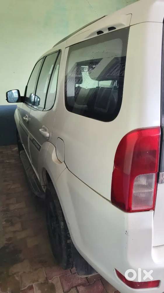 Tata Safari Storme 2017