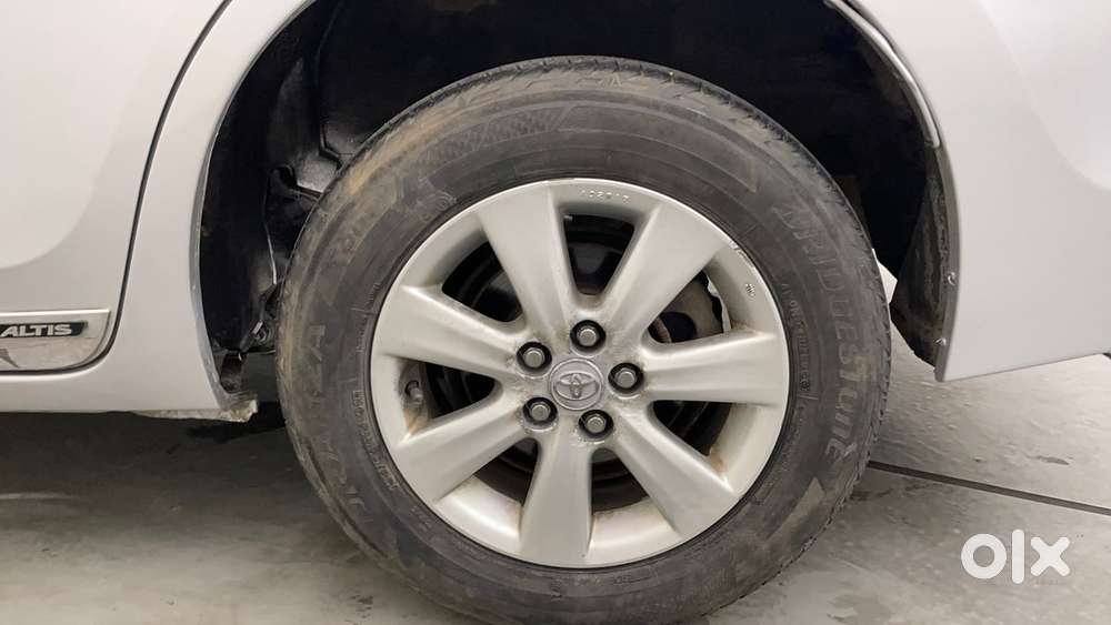 Toyota Corolla Altis G At, 2015, Petrol