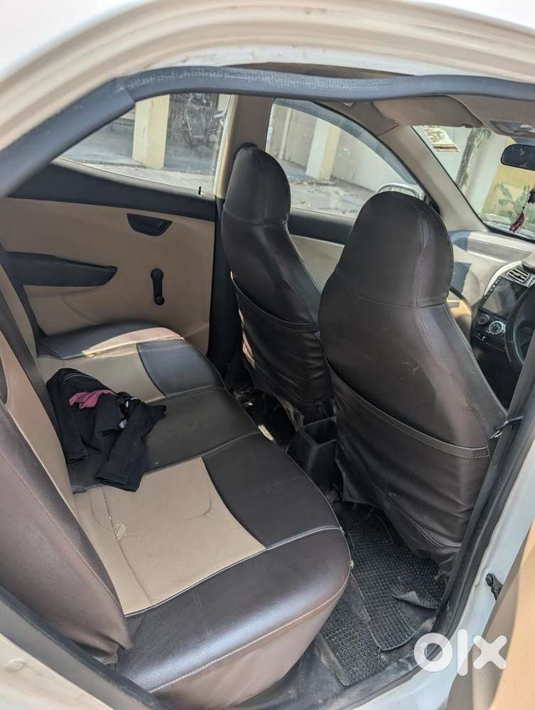 Hyundai Petrol Manual 2016