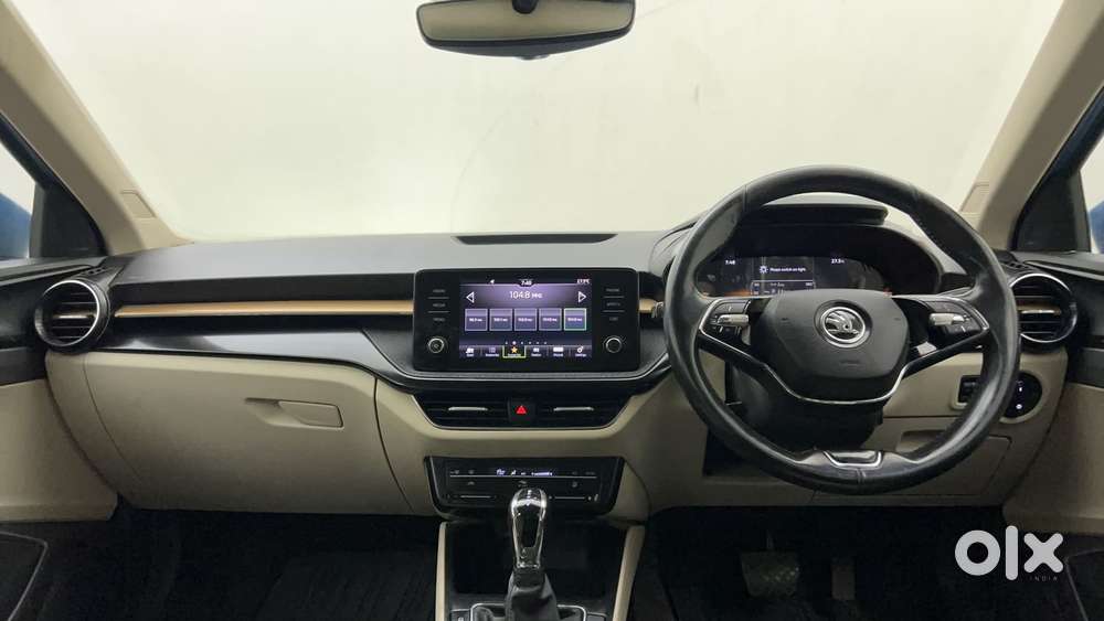 Skoda Slavia Style 1.0l Tsi At, 2022, Petrol