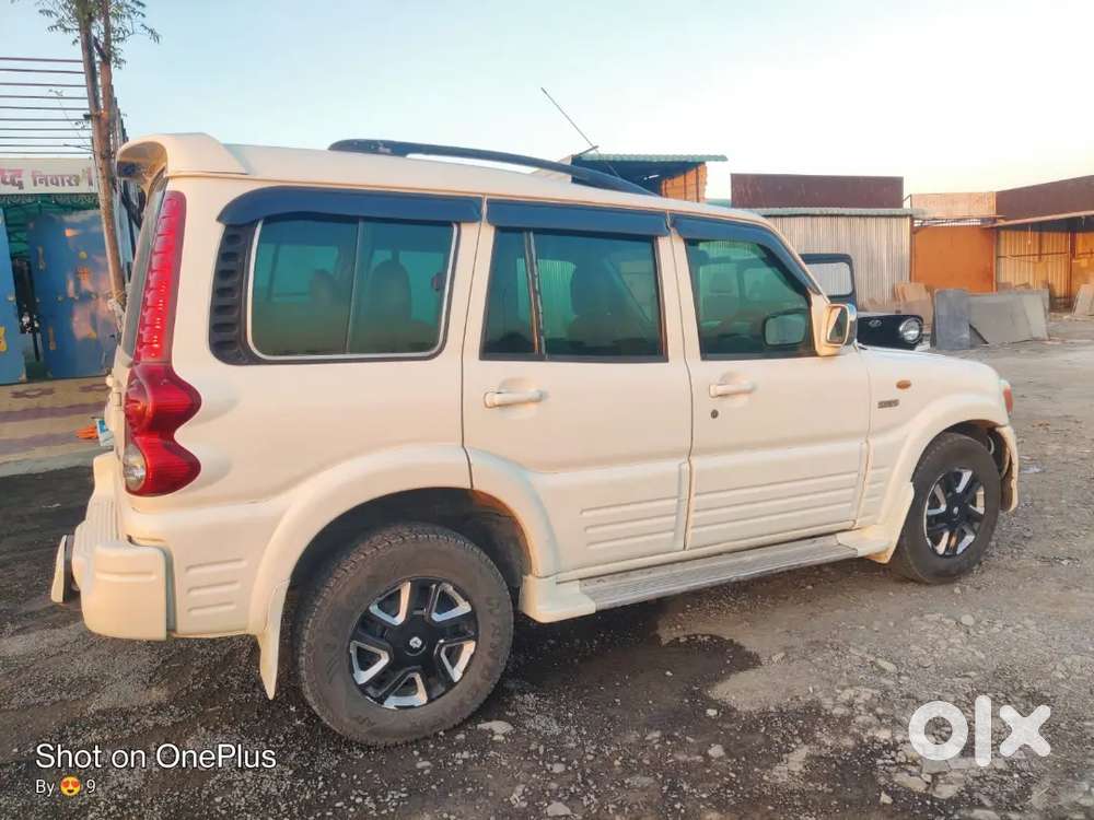 Mahindra Scorpio 2006
