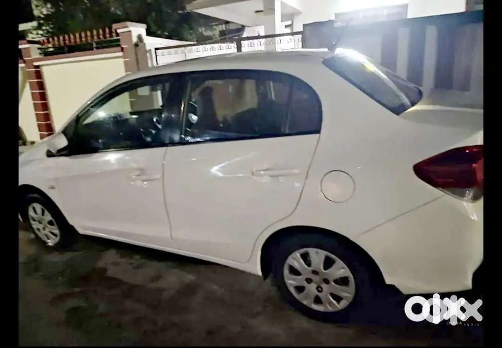 Honda Amaze 2013 Petrol Well Maintained