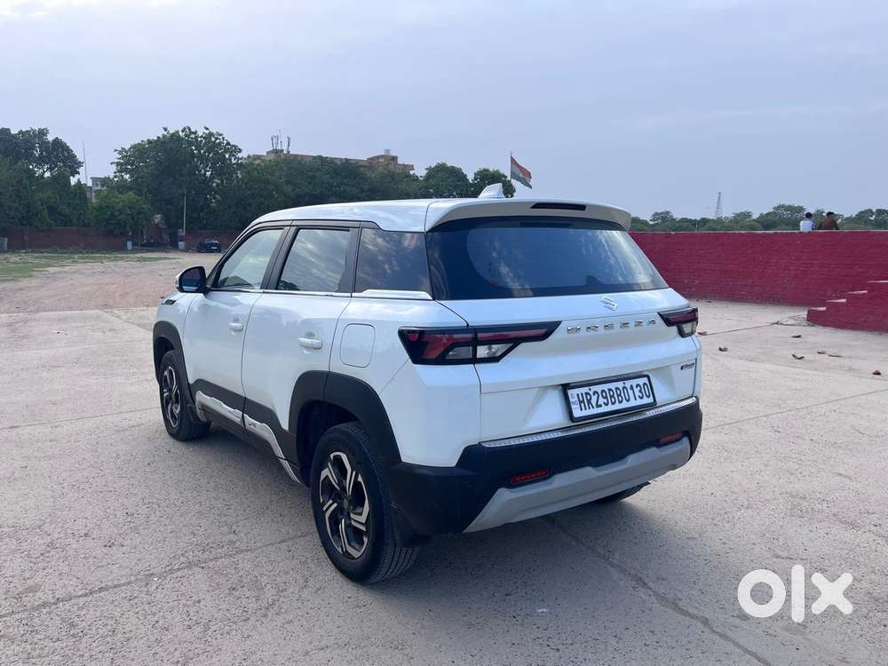 Maruti Suzuki Brezza 1.5 Vxi At Smart Hybrid, 2023, Petrol