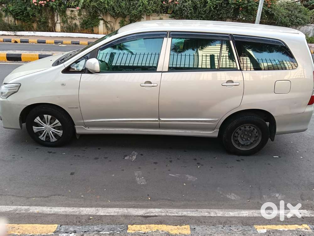 Toyota Innova 2.5 G (diesel) 8 Seater Bs Iv, 2014, Diesel