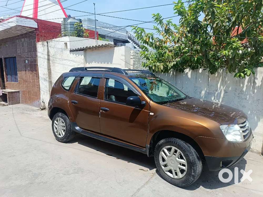 Renault Duster 2015 Petrol Well Maintained